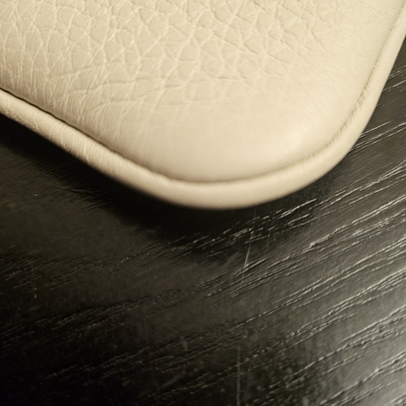 Gucci Soho Leather Tassel Key Pouch Cream GG Logo Authentic - Picture 8 of 11